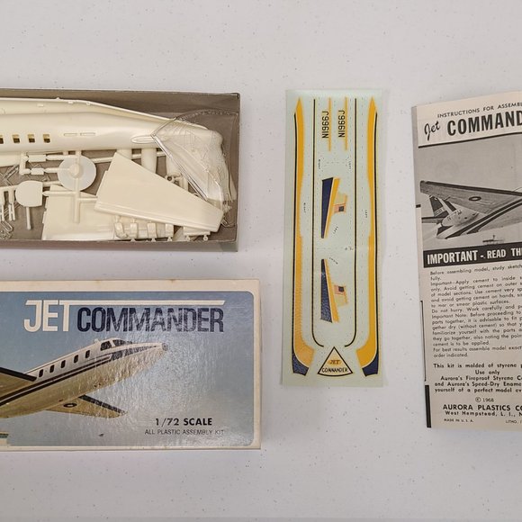 Very Rare - Aurora 1/72 Scale Jet Commander Model kit!! - Picture 8 of 9